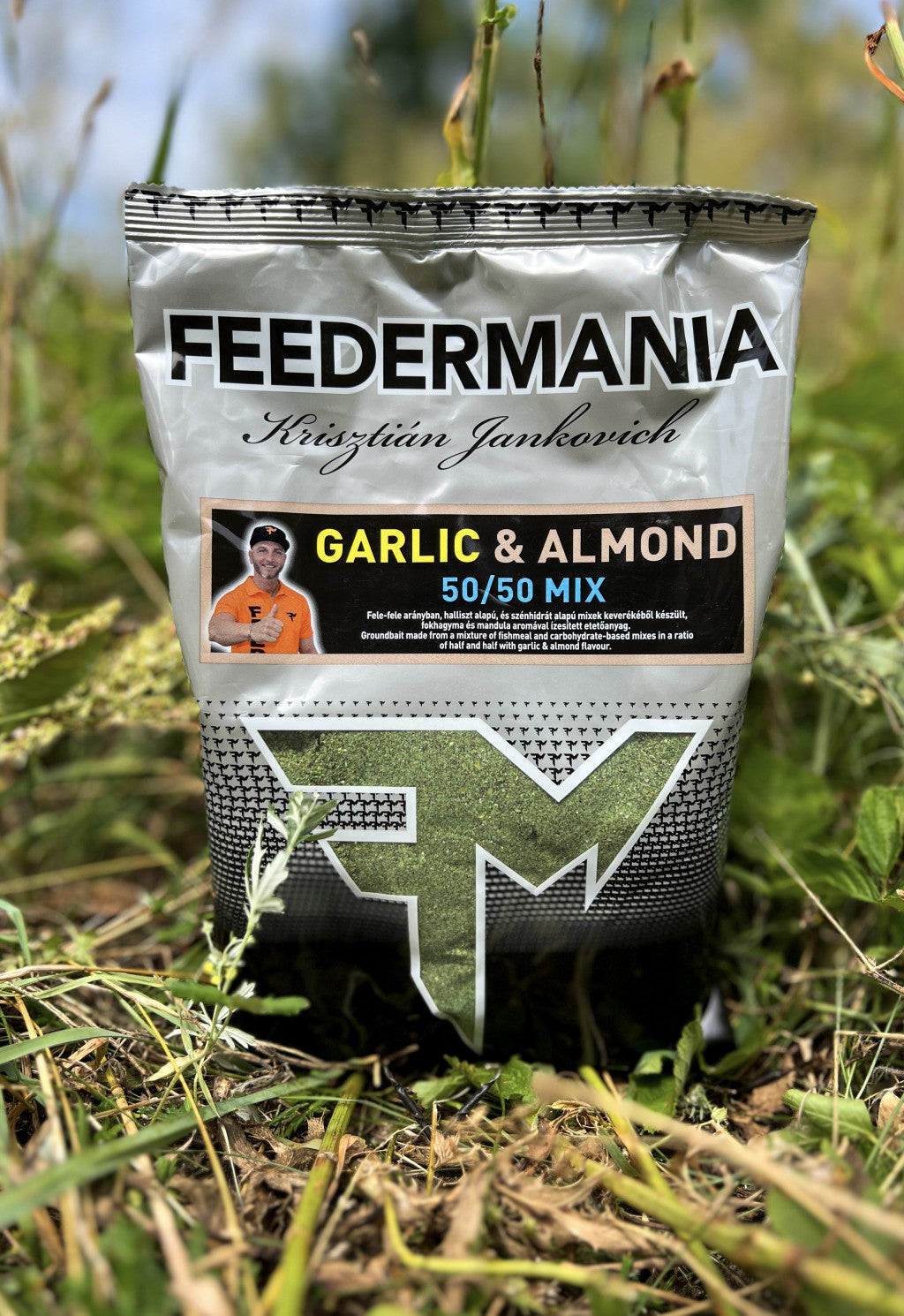 GROUNDBAIT 50/50 MIX GARLIC & ALMOND